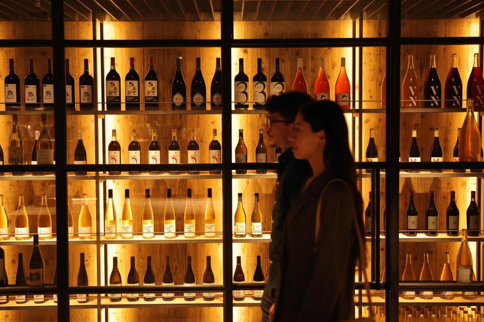Nohga Hotel Kiyomizu Kioto Exterior foto Wine bottles in a wine shop